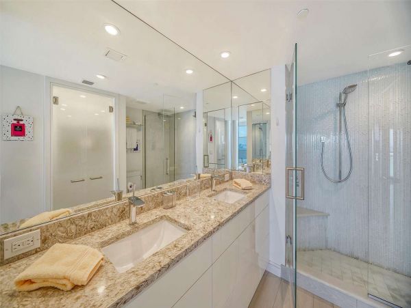 Longboat Key Beachfront Luxury Condo with Panoramic Views