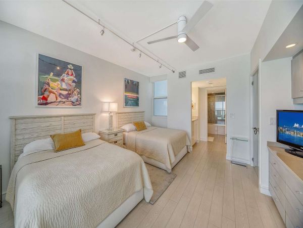 Longboat Key Beachfront Luxury Condo with Panoramic Views