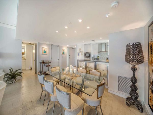 Longboat Key Beachfront Luxury Condo with Panoramic Views