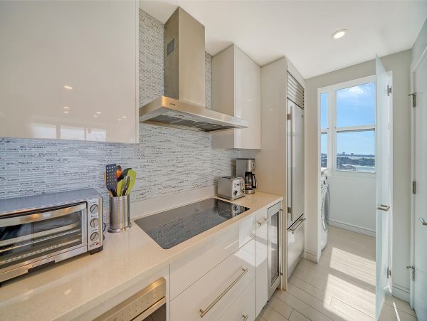 Longboat Key Beachfront Luxury Condo with Panoramic Views