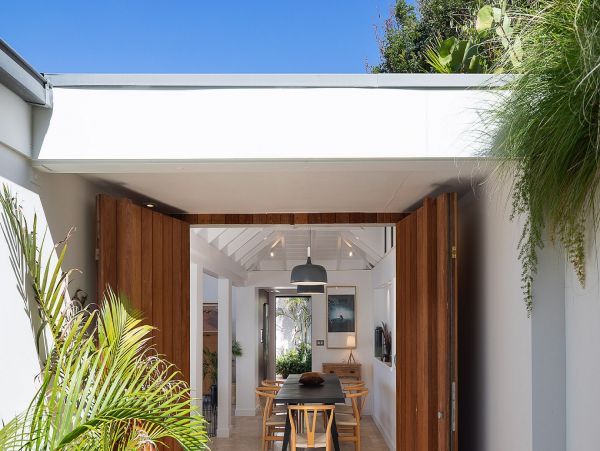 St. Barts Home 985744