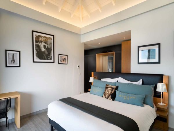 St. Barts Home 985746