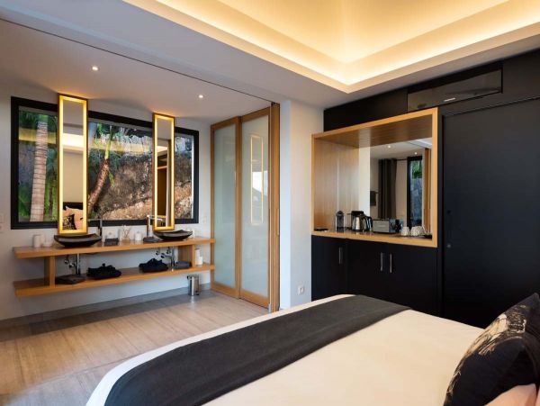 St. Barts Home 985746