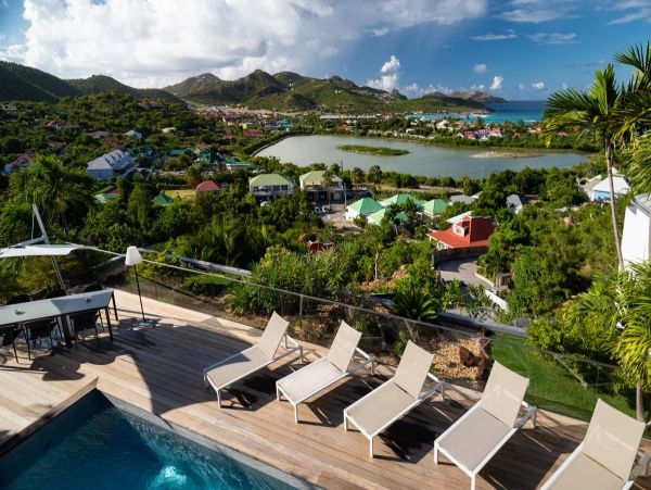 St. Barts Home 985746