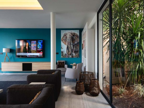 St. Barts Home 985746