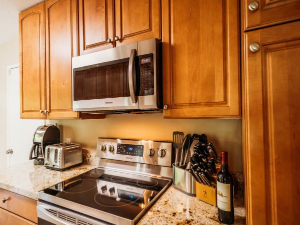 Walk to Beach Four Bedroom Vacation Home in Kihei