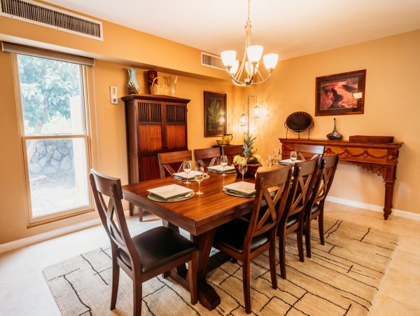 Walk to Beach Four Bedroom Vacation Home in Kihei
