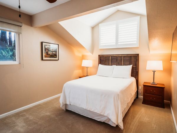 Walk to Beach Four Bedroom Vacation Home in Kihei