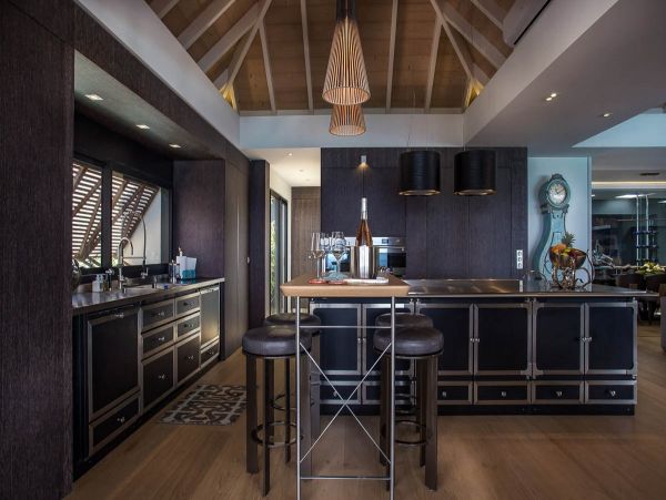 St. Barts Home 985749