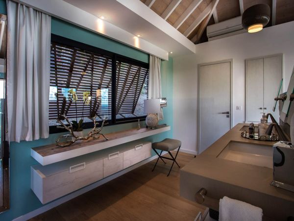 St. Barts Home 985749