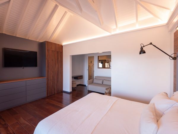 St. Barts Home 985753