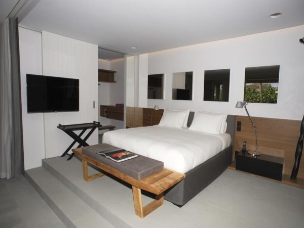 St. Barts Home 985756