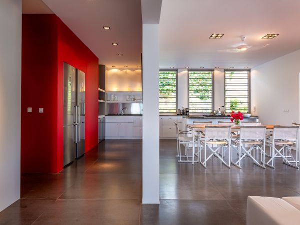 St. Barts Home 985757