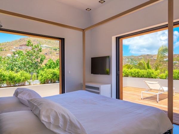 St. Barts Home 985757