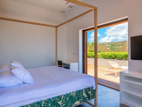 St. Barts Home 985757