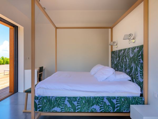 St. Barts Home 985757