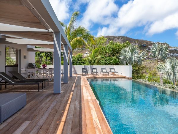St. Barts Home 985757