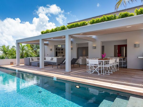St. Barts Home 985757