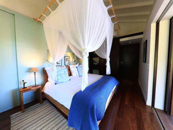 St. Barts Home 985761