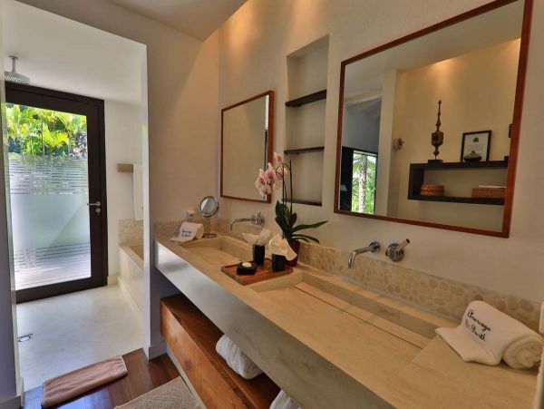St. Barts Home 985761