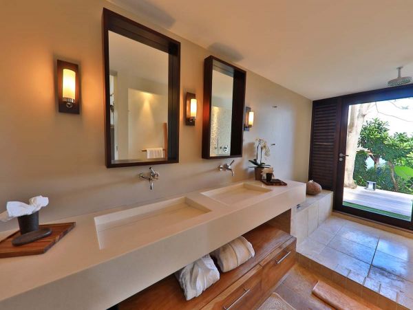 St. Barts Home 985761