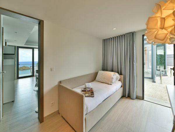St. Barts Home 985762