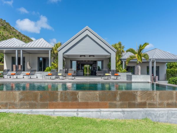 St. Barts Home 985763