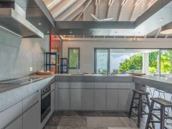 St. Barts Home 985763