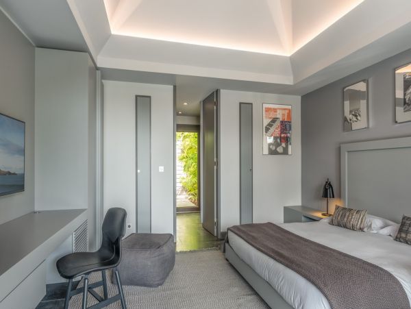 St. Barts Home 985763