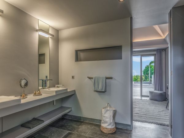 St. Barts Home 985763