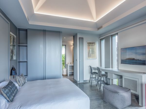 St. Barts Home 985763