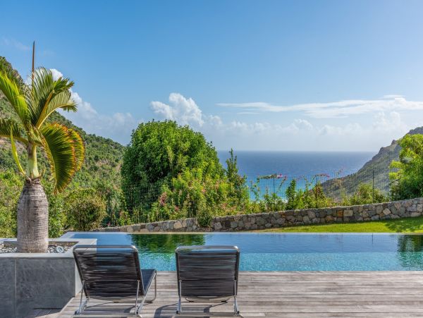 St. Barts Home 985763