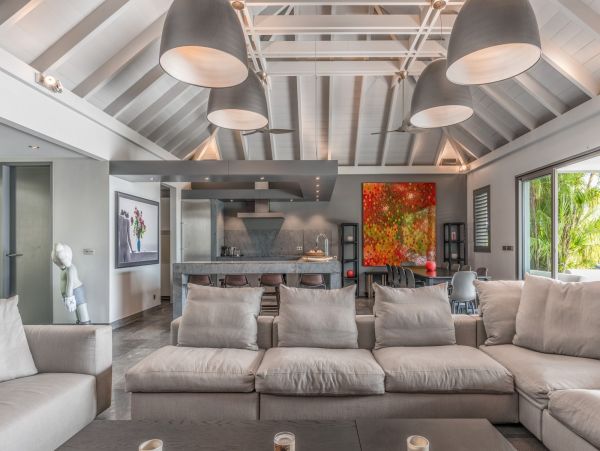 St. Barts Home 985763