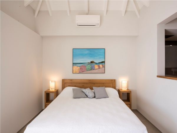 St. Barts Home 985764