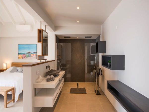St. Barts Home 985764