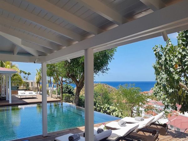 St. Barts Home 985766