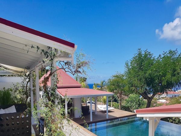 St. Barts Home 985766
