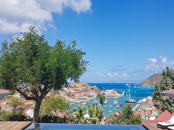 St. Barts Home 985766