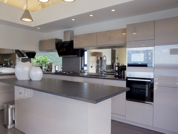 St. Barts Home 985767