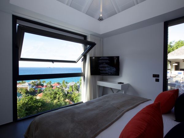 St. Barts Home 985767