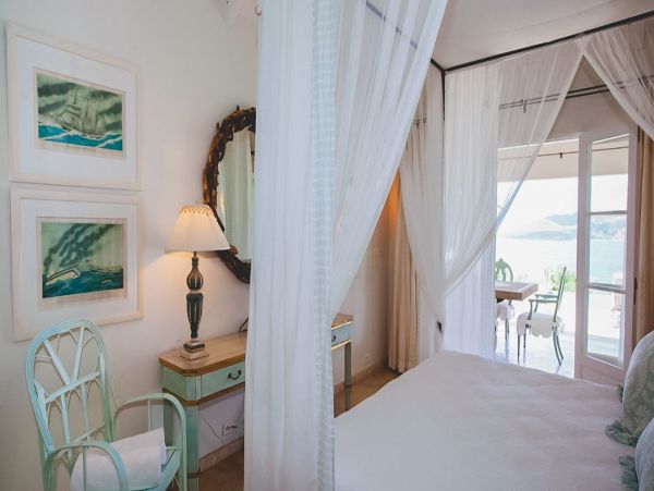 St. Barts Home 985771
