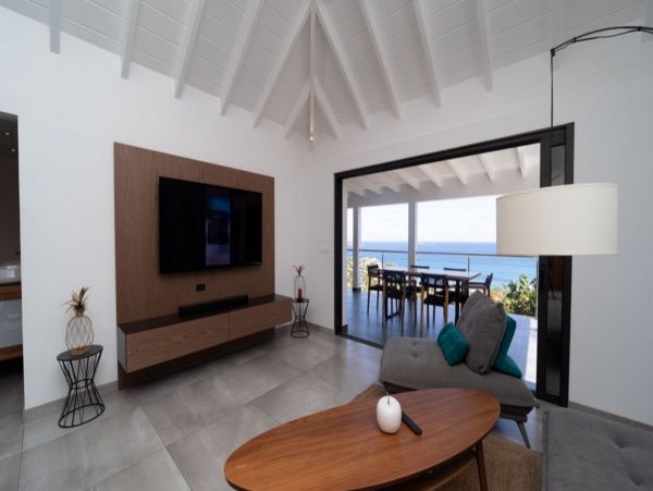 St. Barts Home 985773
