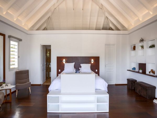 St. Barts Home 985774