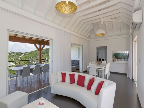 St. Barts Home 985774