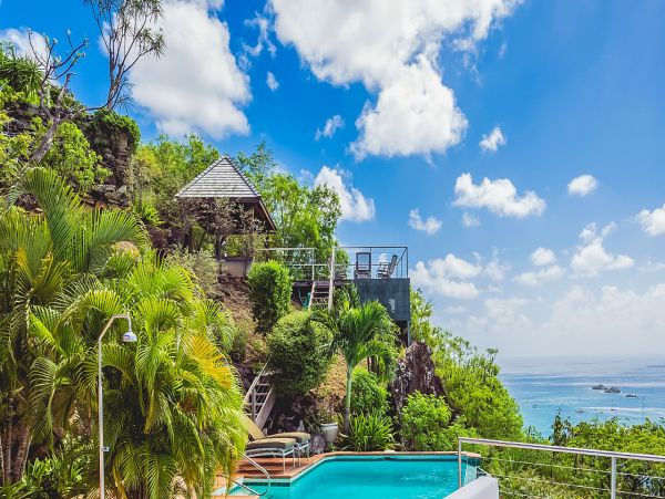 St. Barts Home 985776