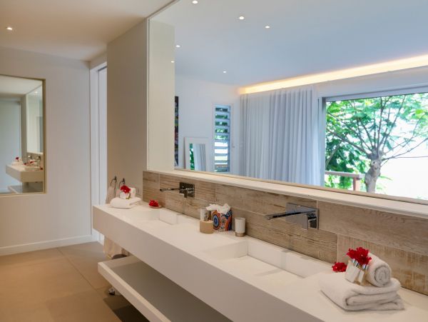 St. Barts Home 985777