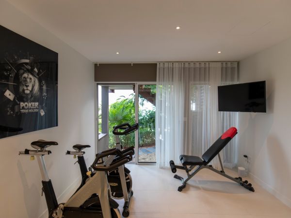 St. Barts Home 985777