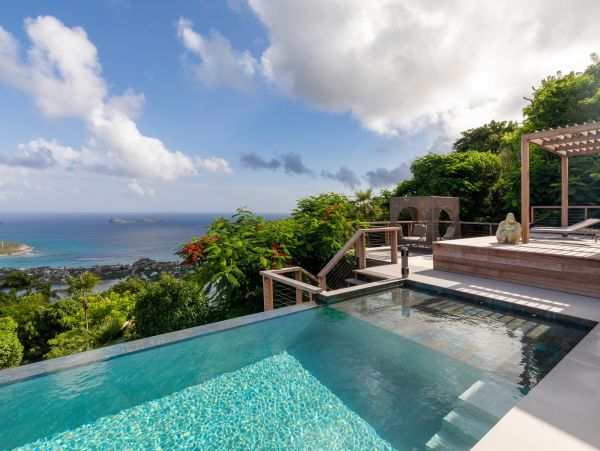 St. Barts Home 985777