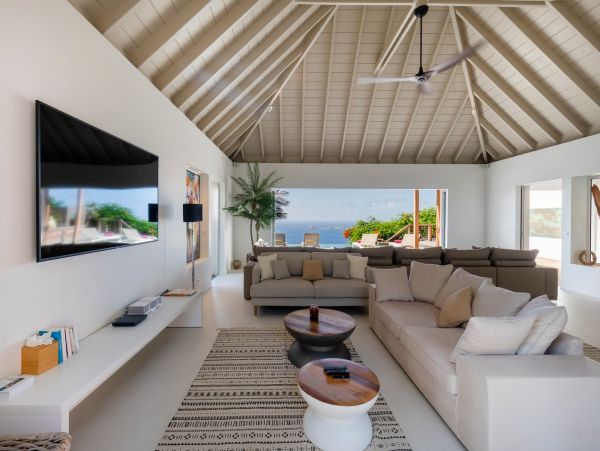St. Barts Home 985777