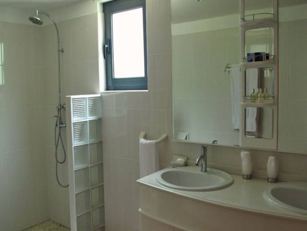 St. Barts Home 985778